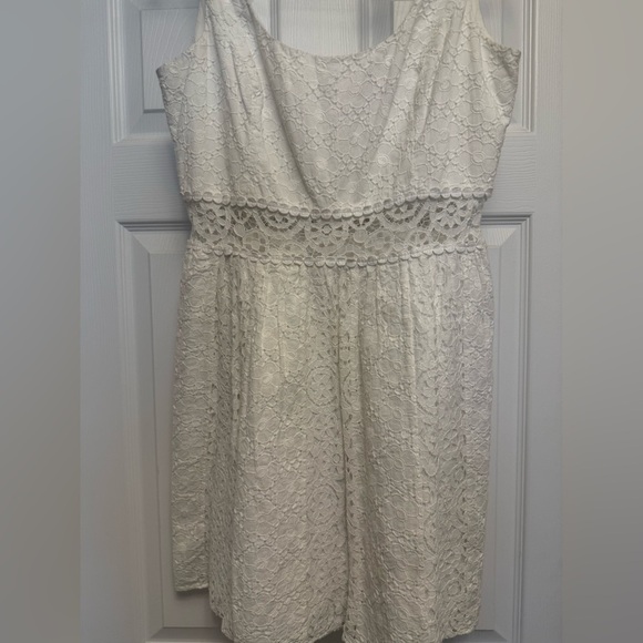 Lilly Pulitzer White Lace Eyelet Rosemarie Dress Size 10 Scoop Neck - Picture 3 of 7